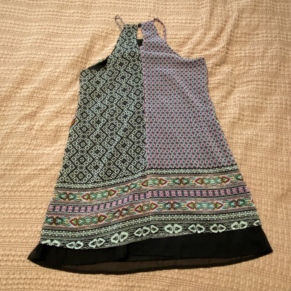 Pattern Dress - Picture 2 of 3